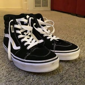 Black and White vans , size 5 big kids/ youth.great condition